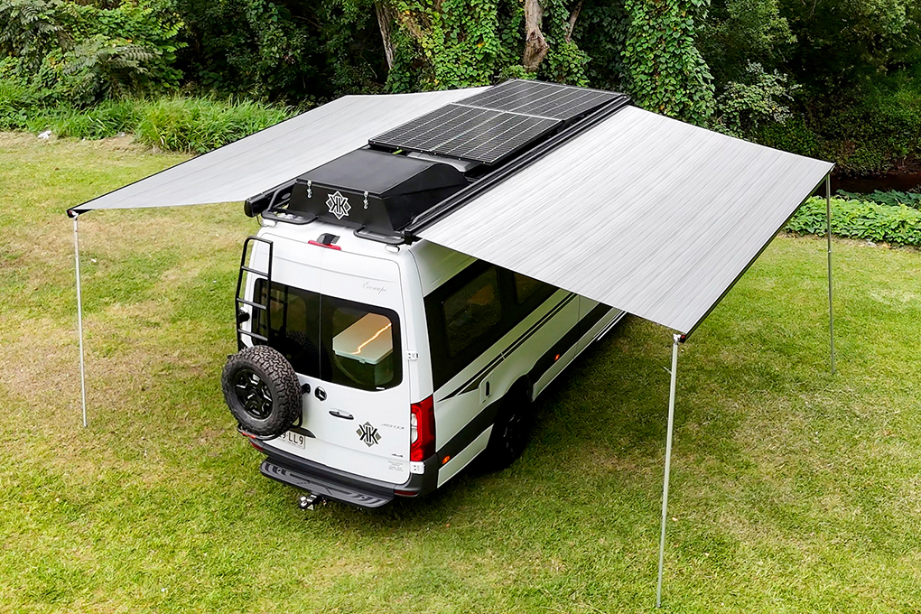 Kimberley Kampers Kruiswagen Off-Road Motorhome with 800W Solar Panels