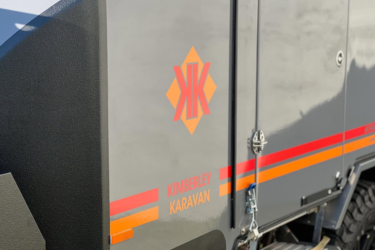 karavan-off-road-caravan-1805